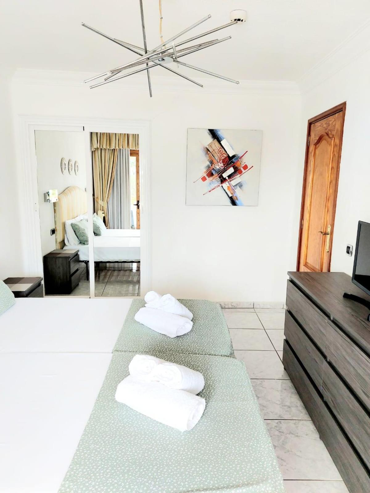 First Line Los Geranios Ocean View Apartment Air Conditioned 50 M From La Pinta Beach Адехе Экстерьер фото
